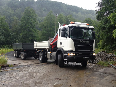 Transportdienstleistungen, Containerdienst, Containervermietung, Bagger, Allradbagger, Schüttgut