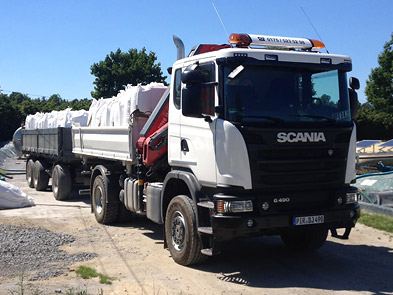 Transportdienstleistungen, Containerdienst, Containervermietung, Bagger, Allradbagger, Schüttgut