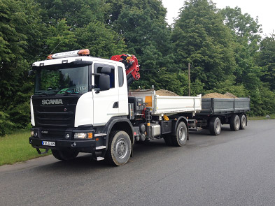 Transportdienstleistungen, Containerdienst, Containervermietung, Bagger, Allradbagger, Schüttgut