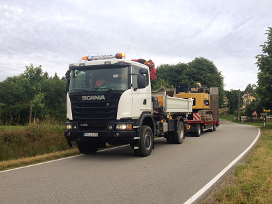 Transportdienstleistungen, Containerdienst, Containervermietung, Bagger, Allradbagger, Schüttgut